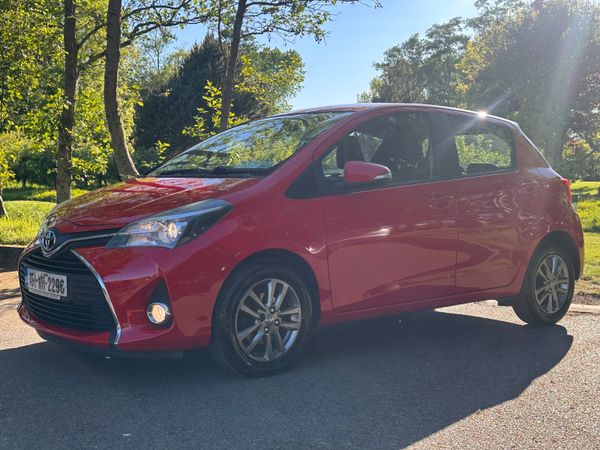 Toyota Yaris Hatchback, Diesel, 2015, Red