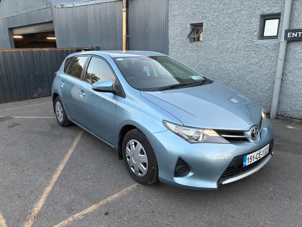 Toyota Auris Hatchback, Diesel, 2015, Blue