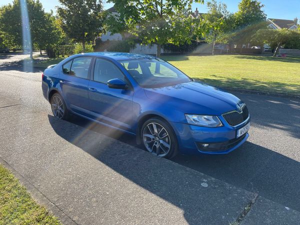 Skoda Octavia Saloon, Diesel, 2014, Blue