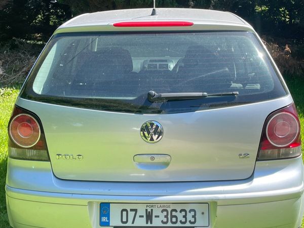 Volkswagen Polo Hatchback, Petrol, 2007, Silver