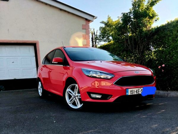 Ford Focus Hatchback, Petrol, 2015, Red