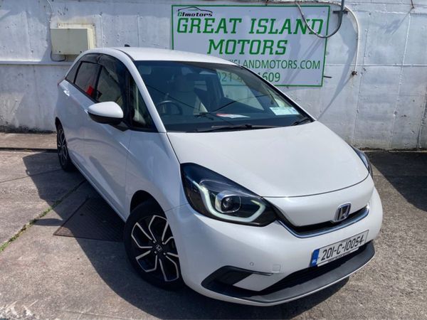 Honda Fit Hatchback, Petrol Hybrid, 2020, White