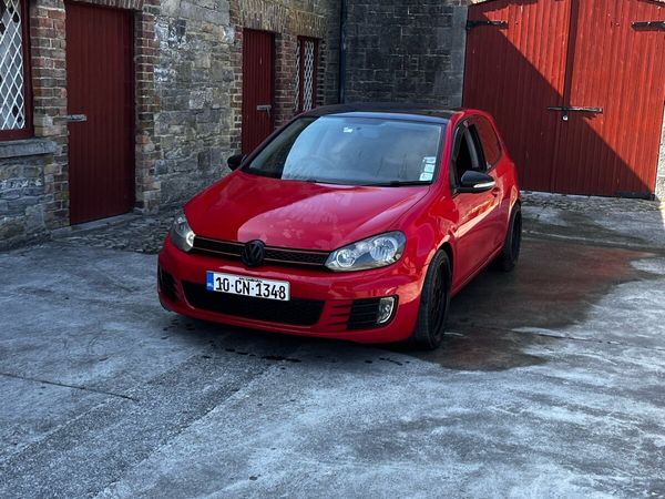 Volkswagen Golf Hatchback, Diesel, 2010, Red
