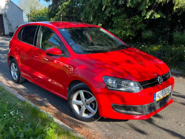 Volkswagen Polo Hatchback, Petrol, 2014, Red