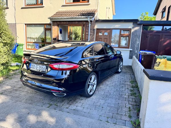Ford Mondeo Hatchback, Diesel, 2015, Black