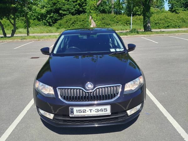 Skoda Octavia Saloon, Diesel, 2015, Black