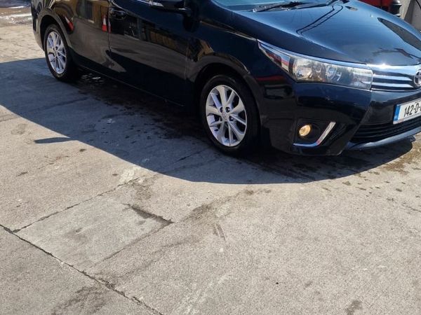 Toyota Corolla Saloon, Diesel, 2014, Black
