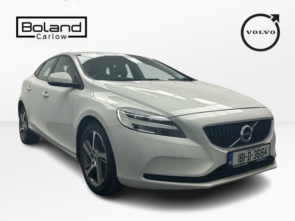 Volvo V40 Hatchback, Diesel, 2018, White