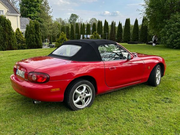 Mazda MX-5 Convertible, Petrol, 2004, Red