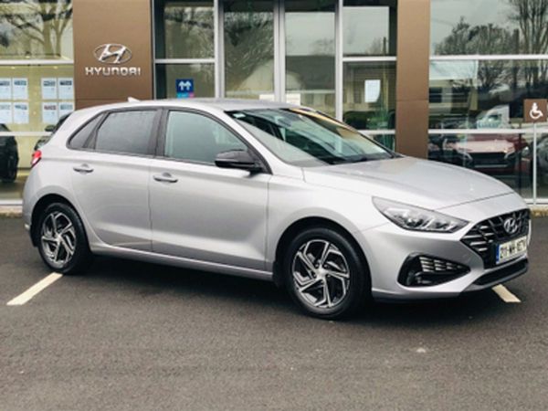 Hyundai i30 Hatchback, Petrol, 2021, Sleek Silver