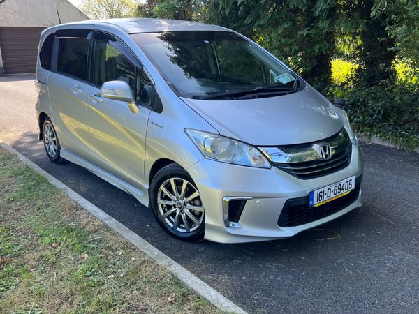 Honda Freed MPV, Petrol Hybrid, 2016, Silver