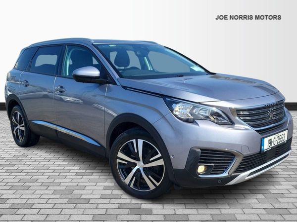 Peugeot 5008 MPV, Petrol, 2019, Grey