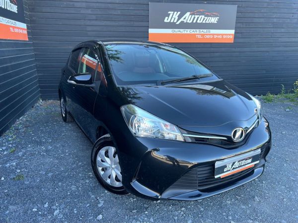 Toyota Yaris Hatchback, Petrol, 2013, Black