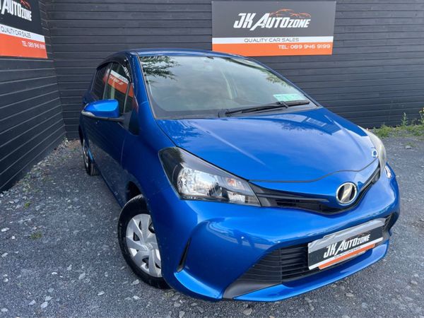 Toyota Yaris Hatchback, Petrol, 2015, Blue