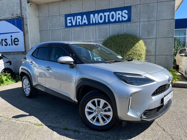 Toyota Yaris Cross Hatchback, Petrol Hybrid, 2022, Grey