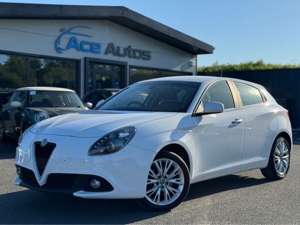Alfa Romeo Giulietta Hatchback, Petrol, 2017, White