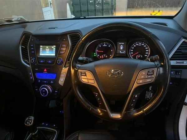 Hyundai Santa Fe SUV, Diesel, 2016, White