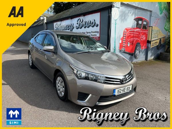 Toyota Corolla Saloon, Diesel, 2015, Gold