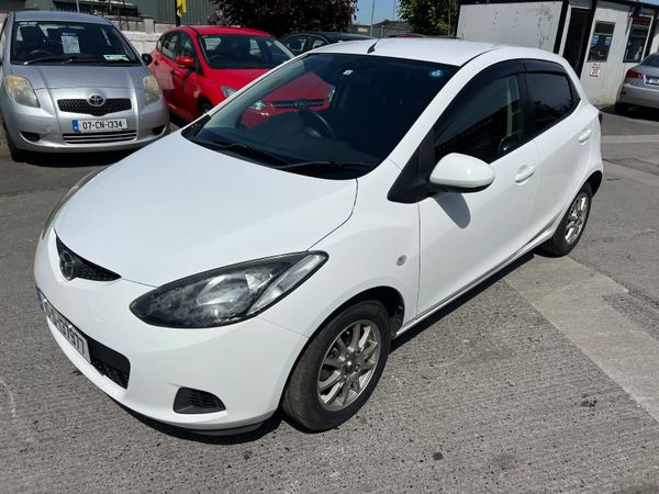Mazda Demio MPV, Petrol, 2010, White