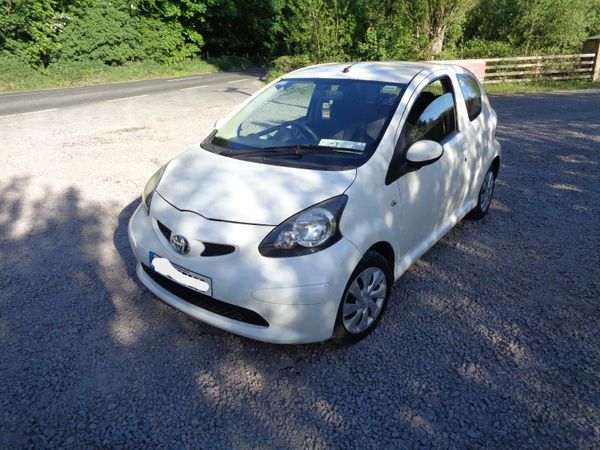 Toyota Aygo Hatchback, Petrol, 2013, White