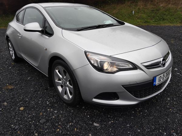 Opel Astra Hatchback, Diesel, 2012, Silver