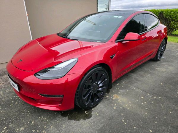 Tesla Model 3 Saloon, Electric, 2021, Red