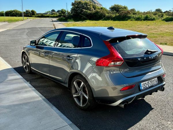 Volvo V40 Hatchback, Diesel, 2013, Grey