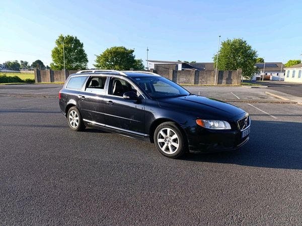 Volvo V70 Estate, Diesel, 2010, Black