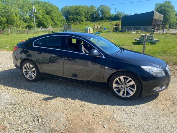 Vauxhall Insignia Hatchback, Diesel, 2012, Black
