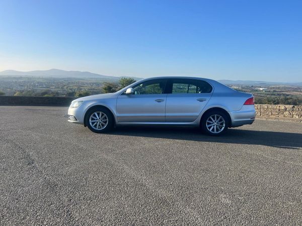 Skoda Superb Saloon, Diesel, 2014, Silver