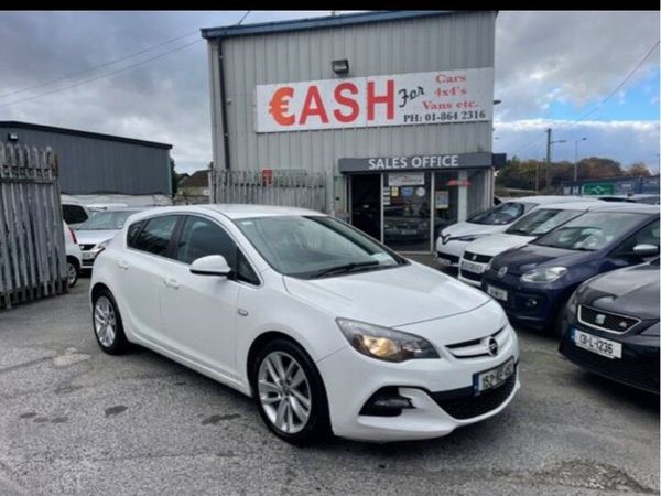 Opel Astra Hatchback, Diesel, 2015, White