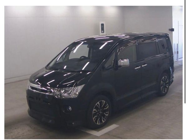 Mitsubishi Delica Estate, Petrol Hybrid, 2015, Black