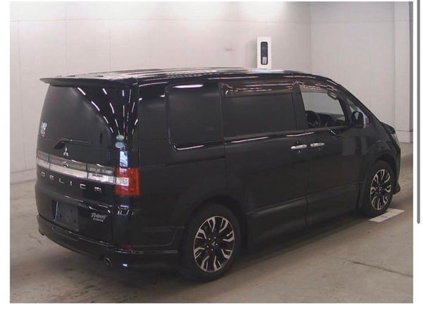 Mitsubishi Delica Estate, Petrol Hybrid, 2015, Black