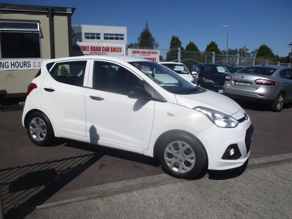 Hyundai i10 Hatchback, Petrol, 2015, White