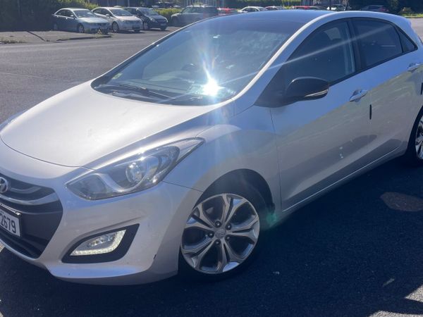 Hyundai i30 Hatchback, Diesel, 2015, Silver