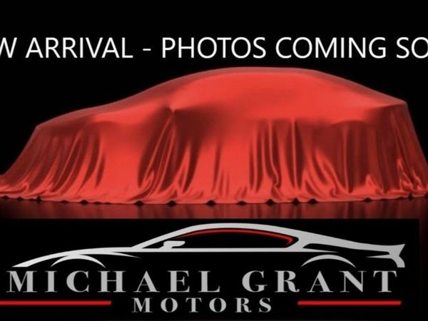 Ford Fiesta Hatchback, Petrol, 2015, Red