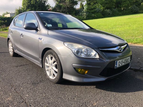 Hyundai i30 Hatchback, Diesel, 2012, Grey