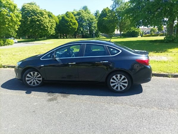 Opel Astra Saloon, Diesel, 2013, Black