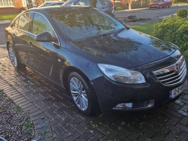Vauxhall Insignia Hatchback, Diesel, 2012, Black