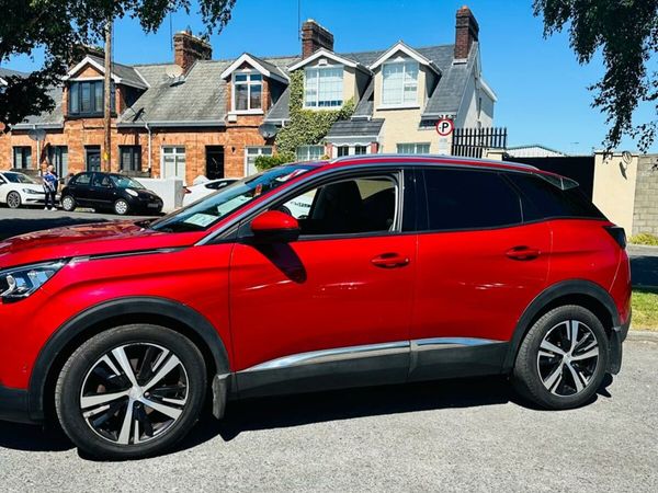 Peugeot 3008 MPV, Petrol, 2018, Red