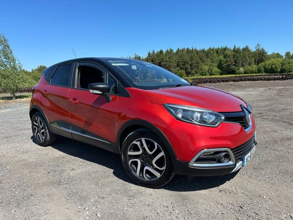 Renault Captur Hatchback, Diesel, 2016, Red