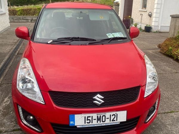 Suzuki Swift Hatchback, Petrol, 2015, Red