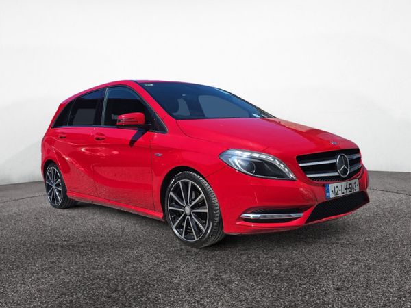 Mercedes-Benz B-Class MPV, Petrol, 2012, Red