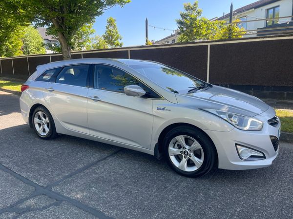 Hyundai i40 Estate/Jeep, Diesel, 2012, Silver