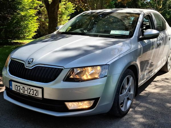 Skoda Octavia Saloon, Diesel, 2013, Silver