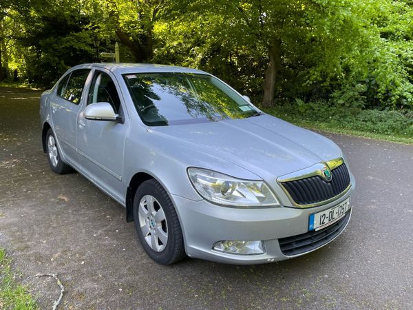 Skoda Octavia Saloon, Diesel, 2012, Silver