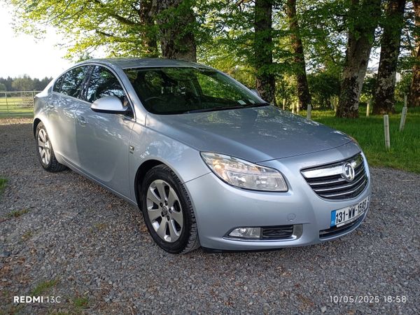 Vauxhall Insignia Hatchback, Diesel, 2013, Silver
