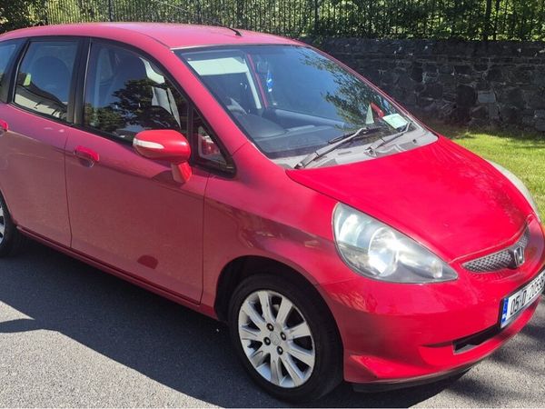 Honda Jazz Hatchback, Petrol, 2005, Red