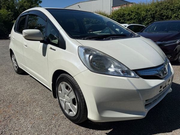 Honda Fit Hatchback, Hybrid, 2012, White