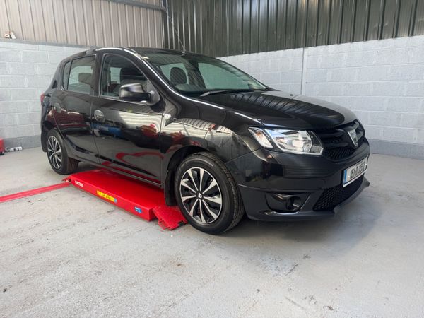 Dacia Sandero Hatchback, Petrol, 2015, Black